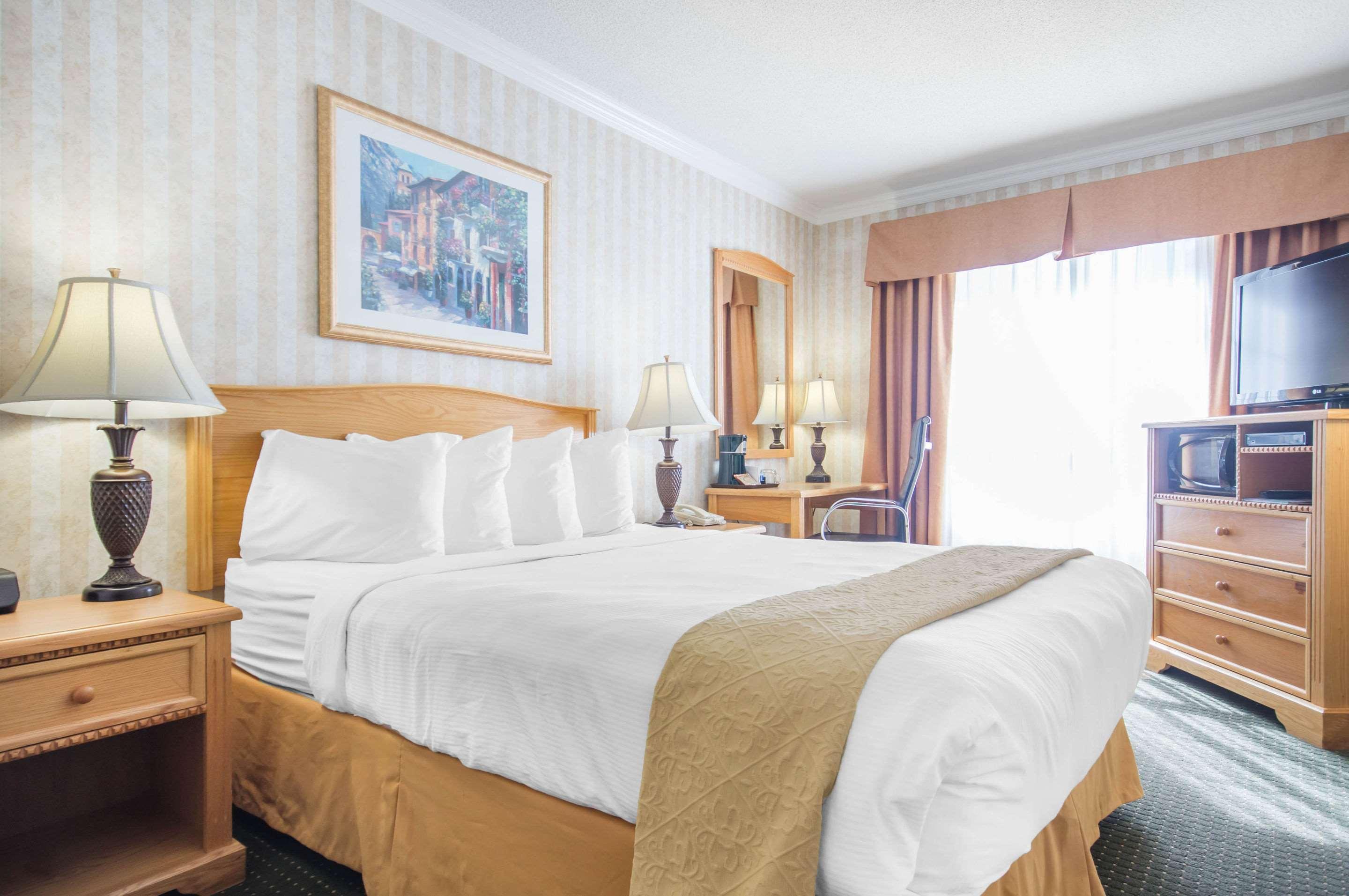 Quality Inn Downtown Inner Harbour Victoria Bagian luar foto