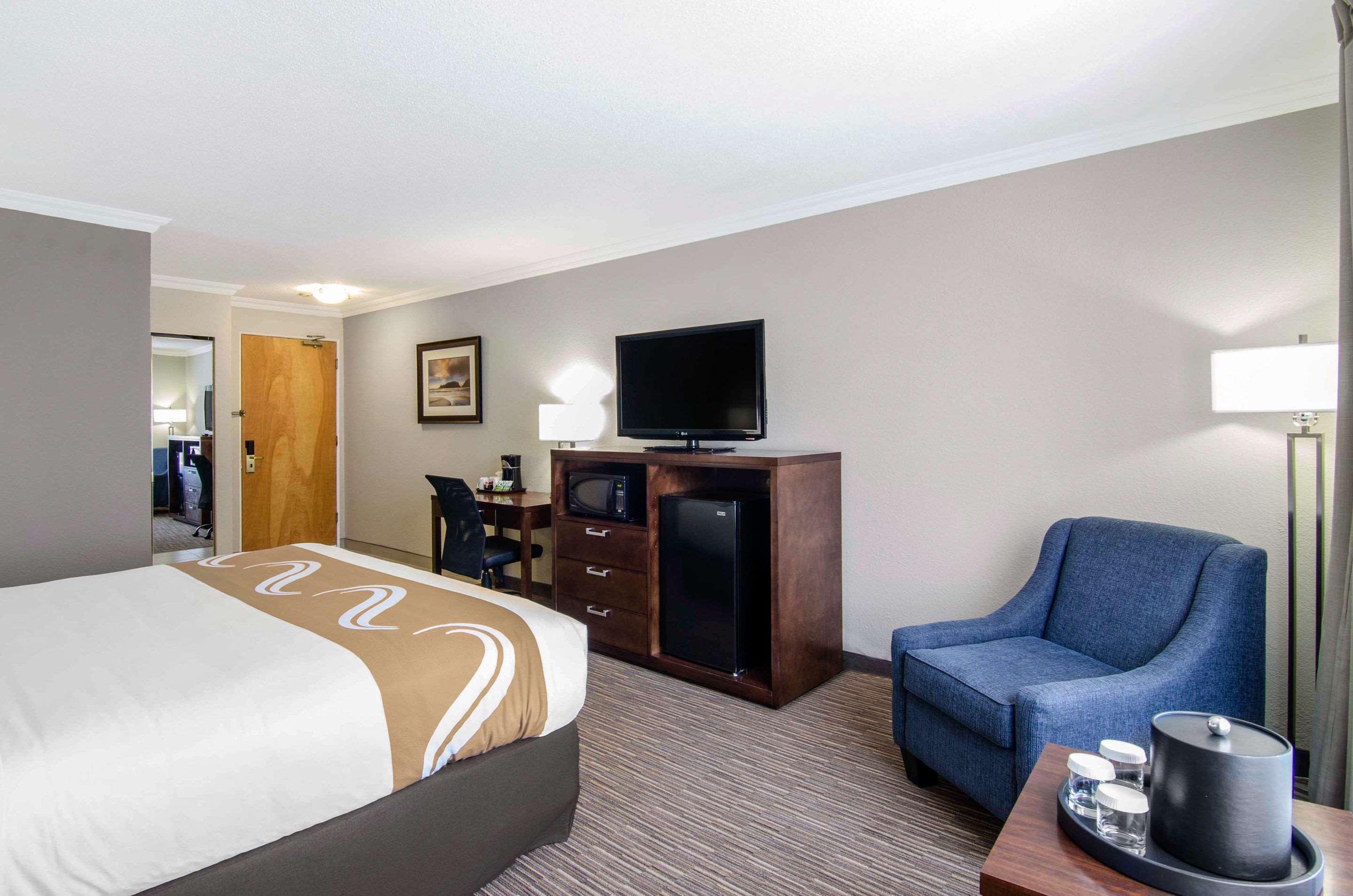 Quality Inn Downtown Inner Harbour Victoria Bagian luar foto