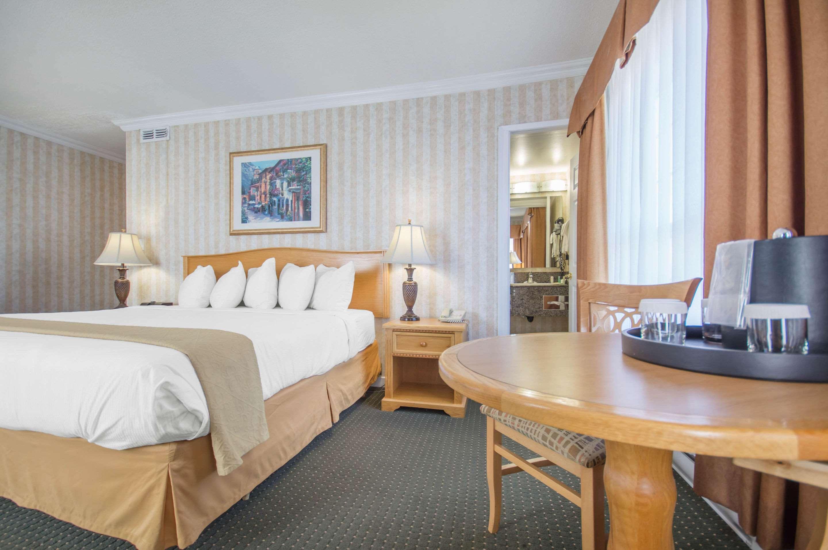 Quality Inn Downtown Inner Harbour Victoria Bagian luar foto
