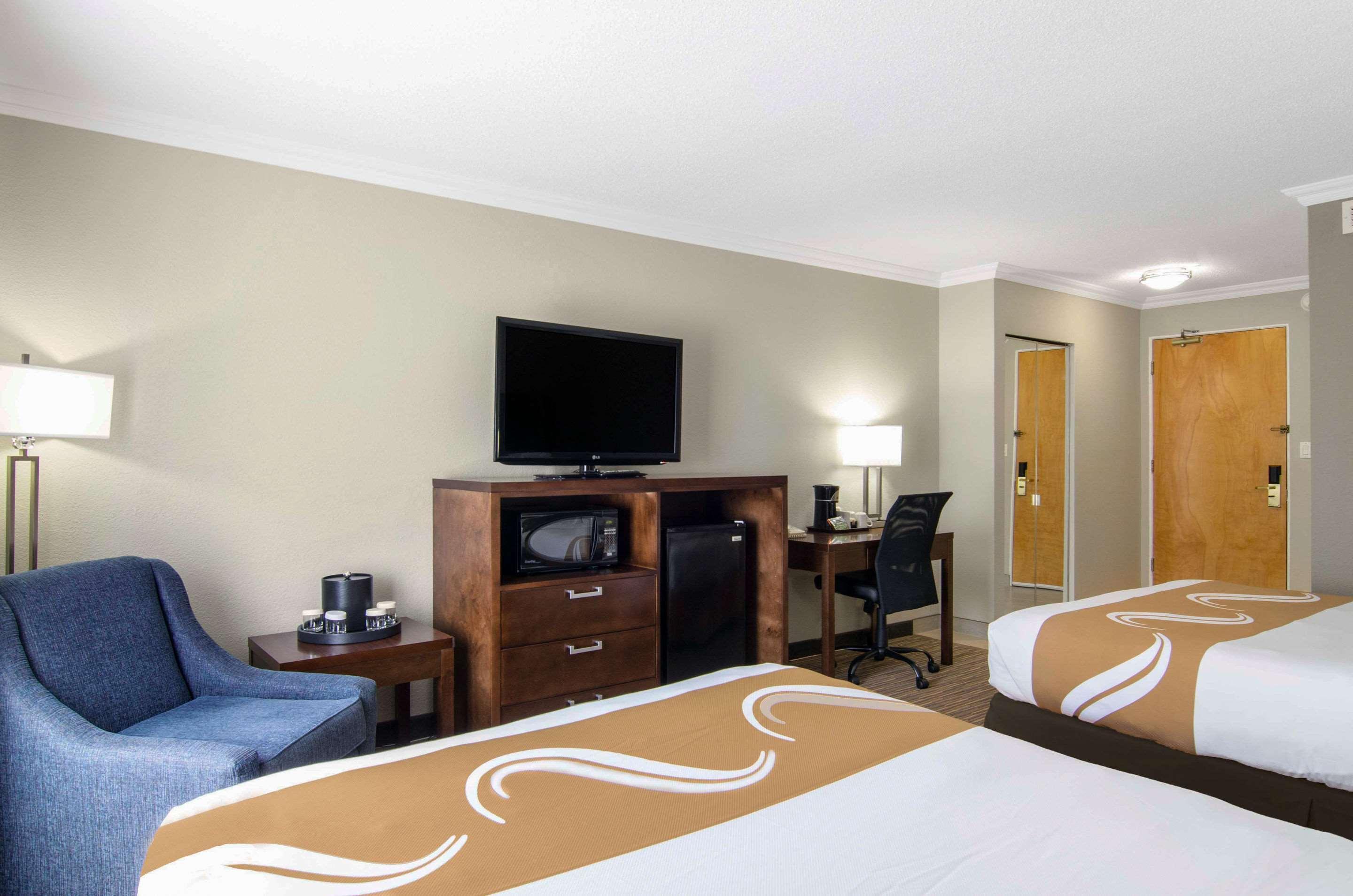 Quality Inn Downtown Inner Harbour Victoria Bagian luar foto