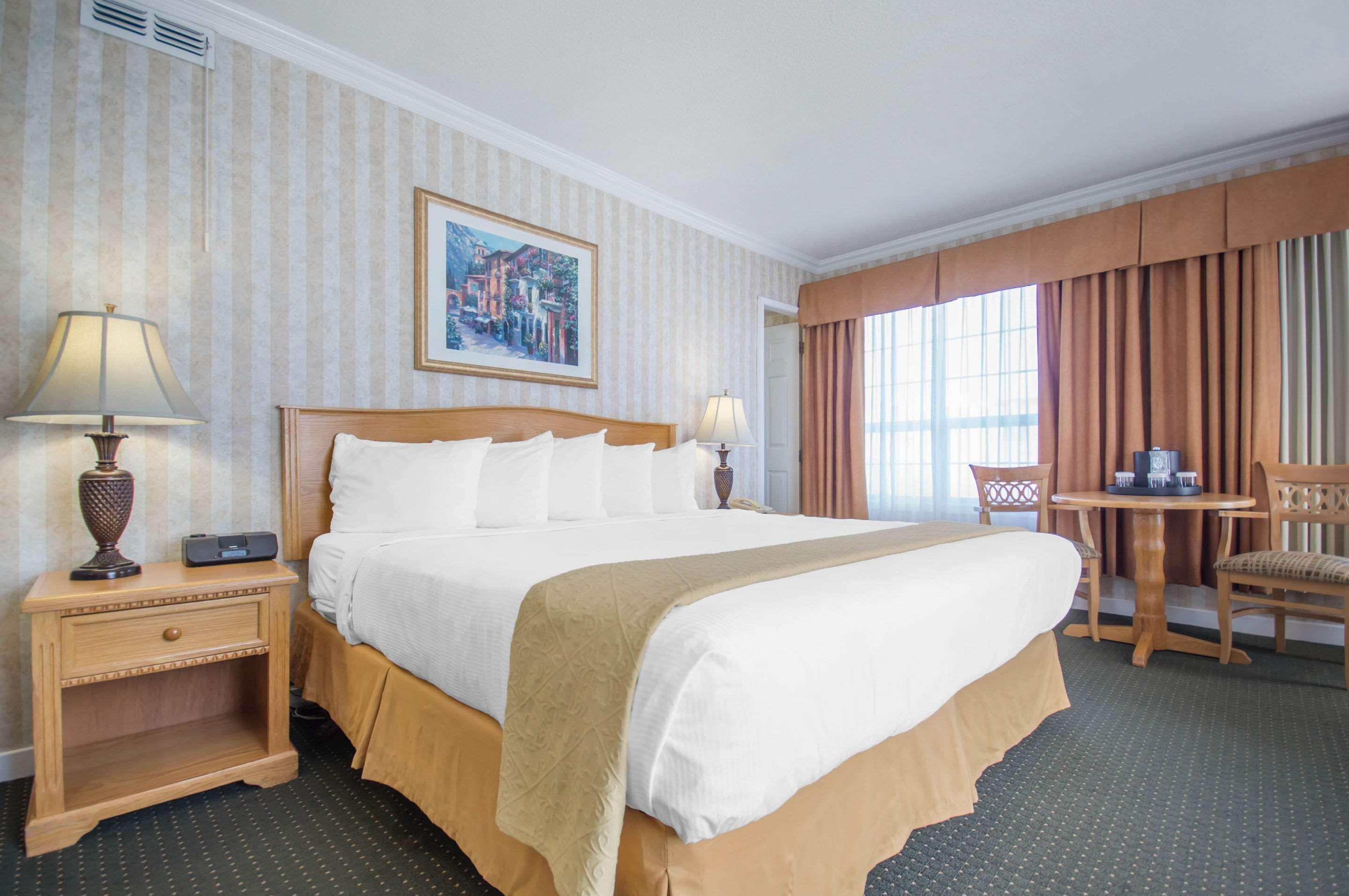 Quality Inn Downtown Inner Harbour Victoria Bagian luar foto