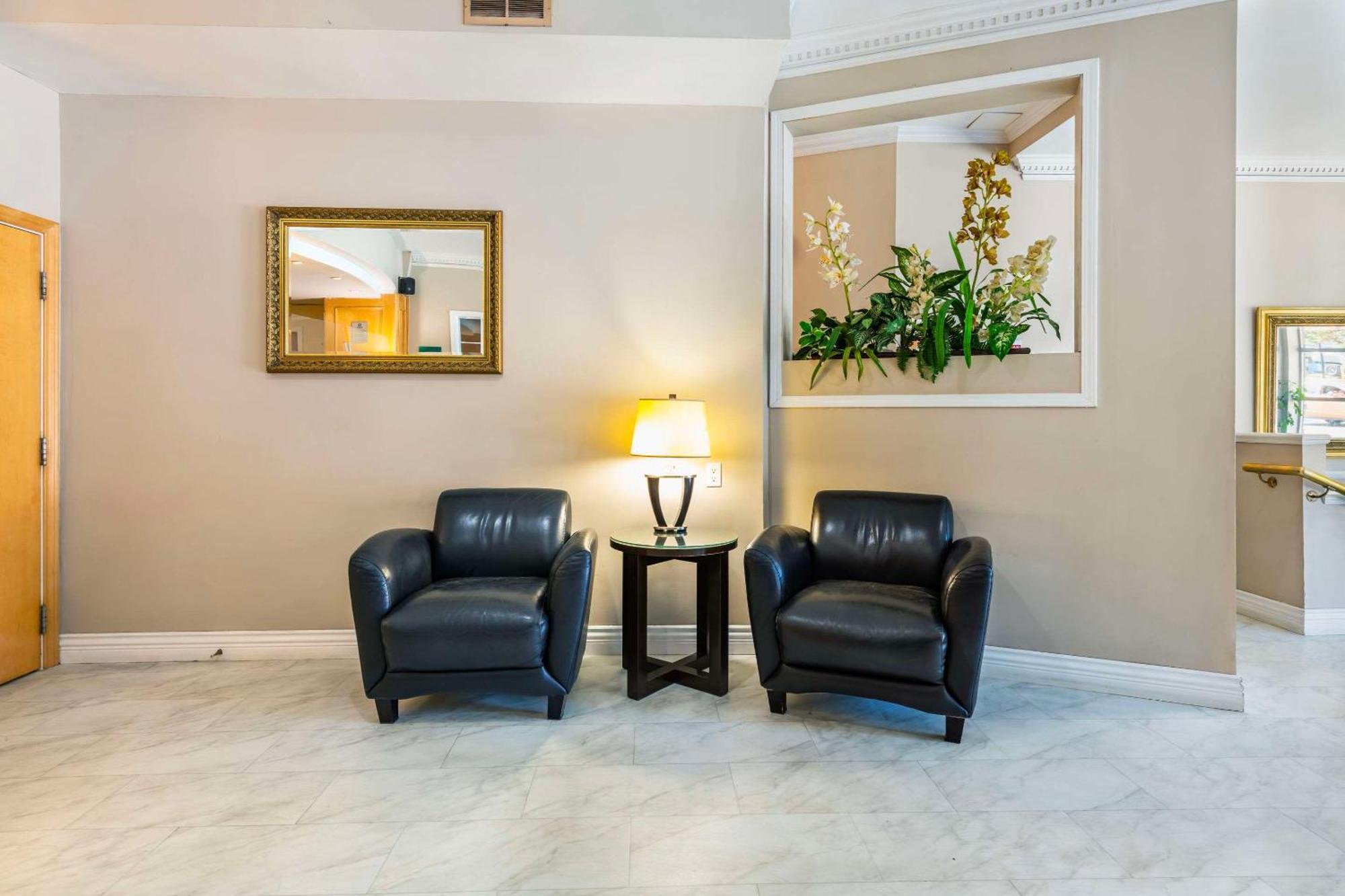 Quality Inn Downtown Inner Harbour Victoria Bagian luar foto
