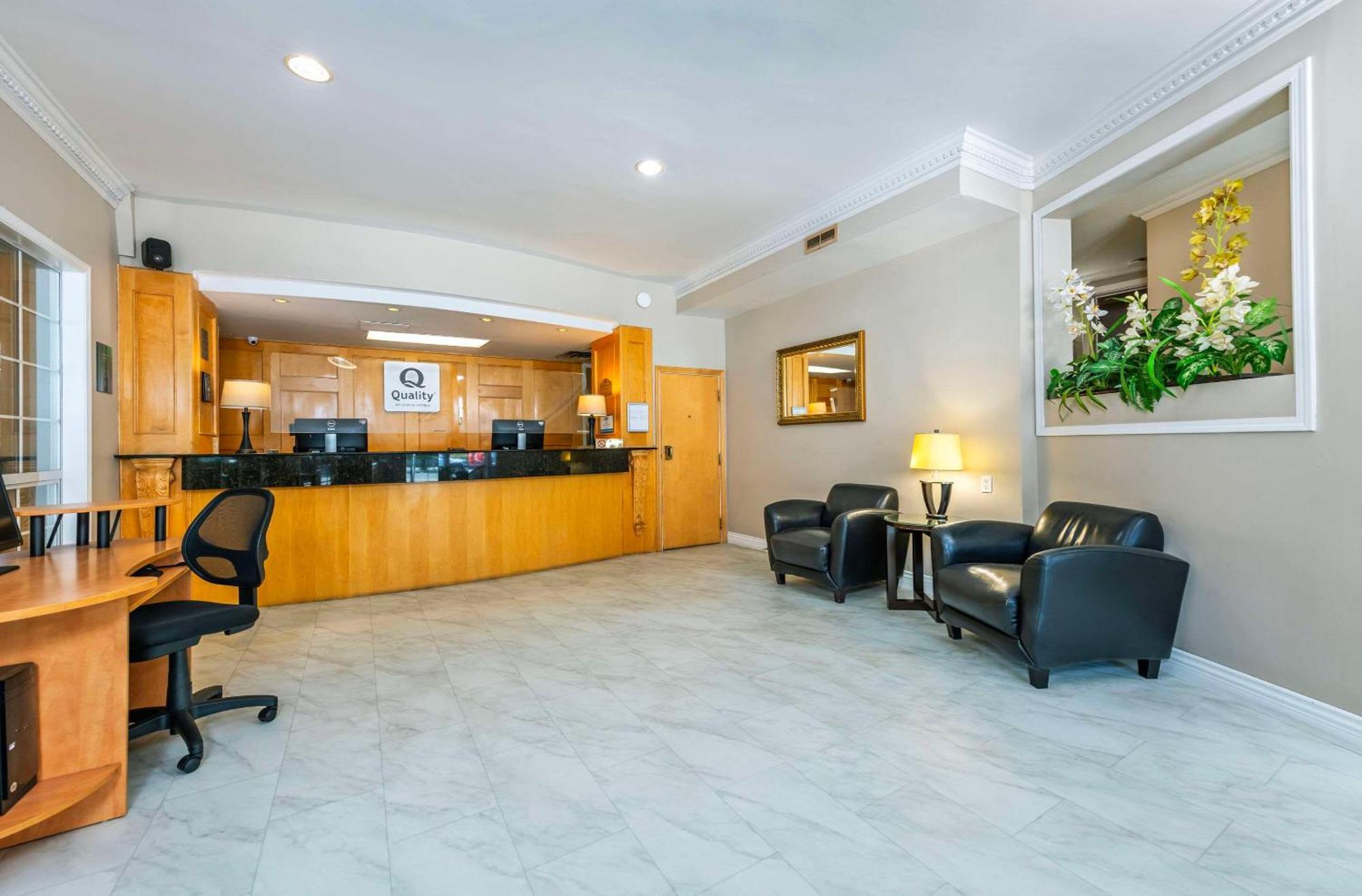 Quality Inn Downtown Inner Harbour Victoria Bagian luar foto